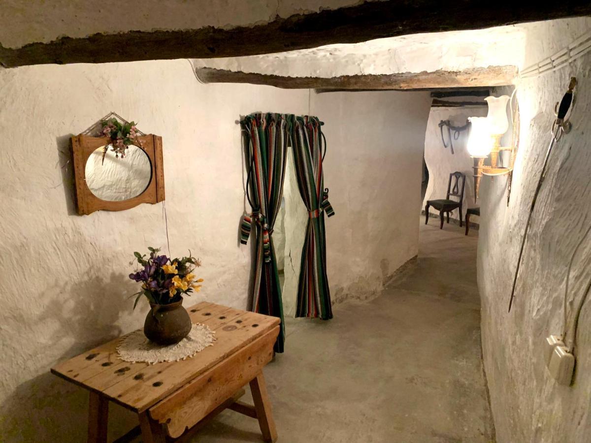 BenamaurelCueva El Mirador Geoparque De Granada别墅 外观 照片